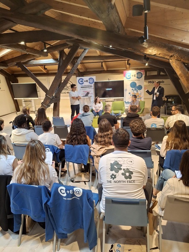 Asturias joven emprenda Cliniqueros