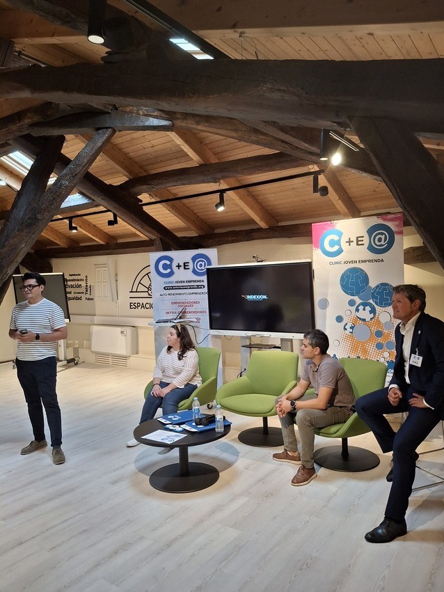 Asturias joven emprenda Cliniqueros