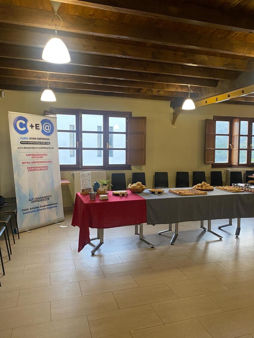 Clinic Joven emprenda Cena