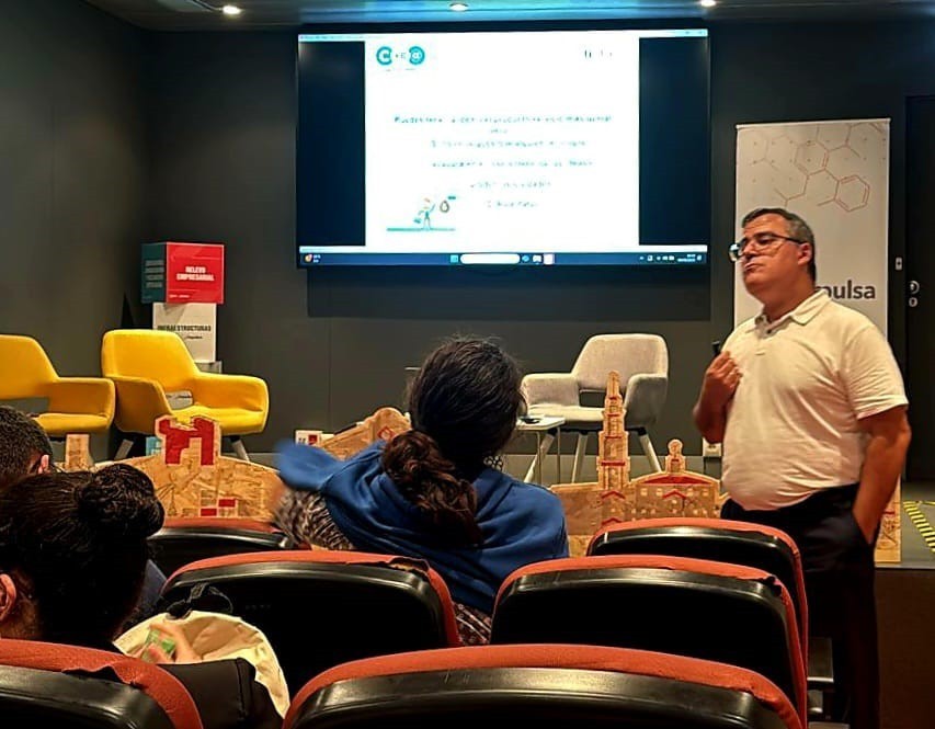 Clinic Joven emprenda Negociación y Ventas