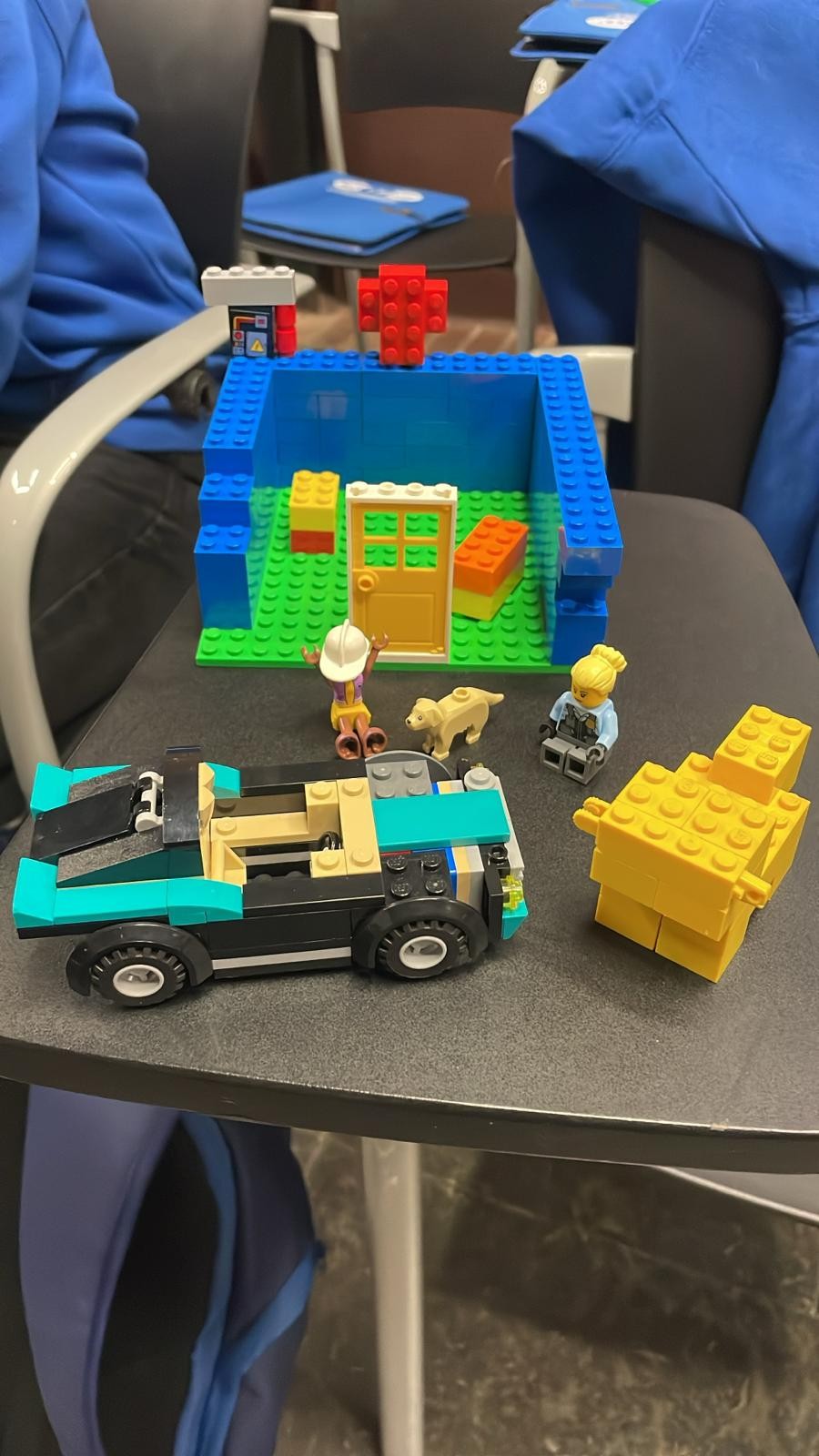 Asturias joven emprenda Lego