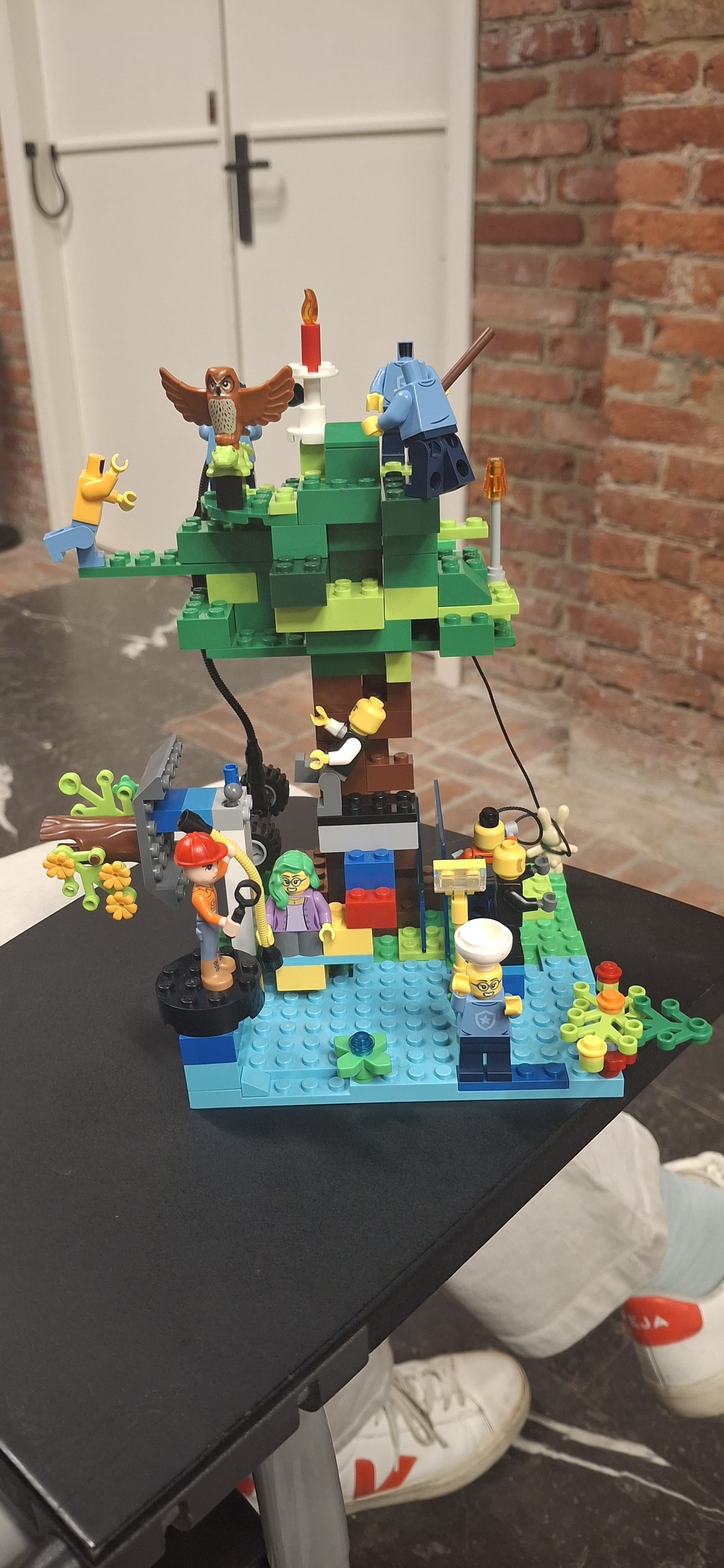 Asturias joven emprenda Lego